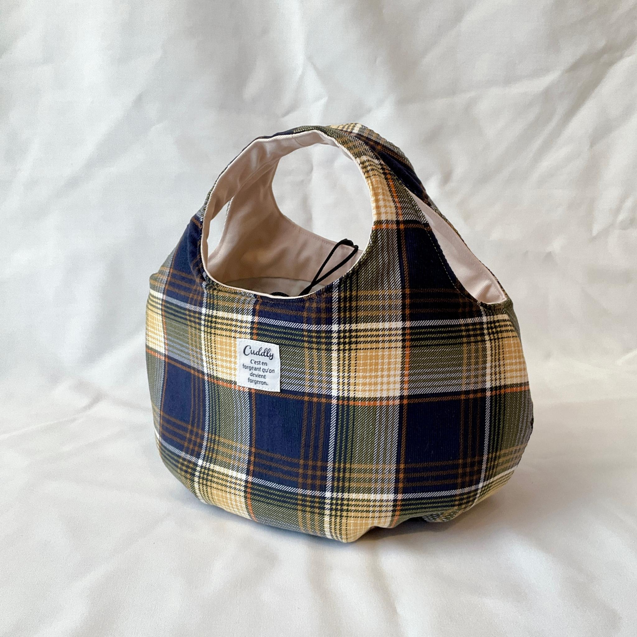 コーデュロイの小さなころりんバッグ　Sサイズ　中身が見えないのが嬉しい1枚目の画像