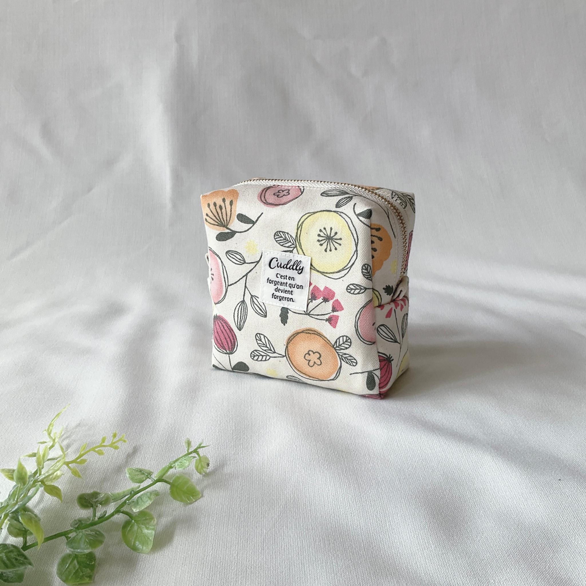 ましかくポーチ／毎日バッグに入れたくなる、小さなお気に入り