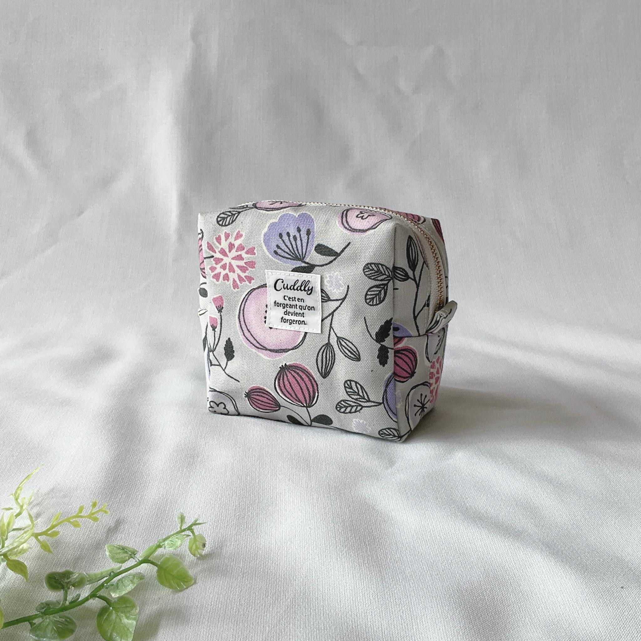 ましかくポーチ／毎日バッグに入れたくなる、小さなお気に入り