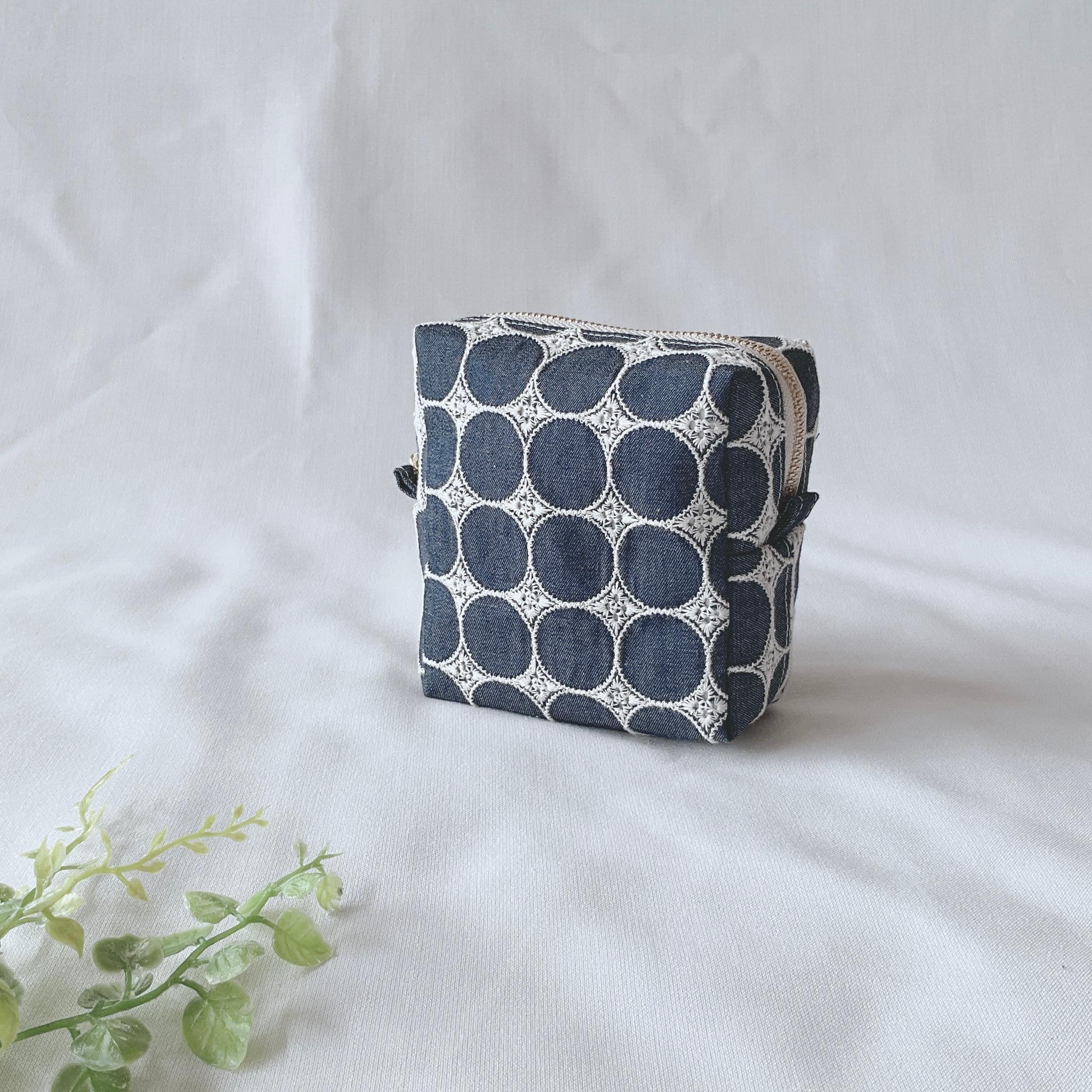 ましかくポーチ／毎日バッグに入れたくなる、小さなお気に入り1枚目の画像