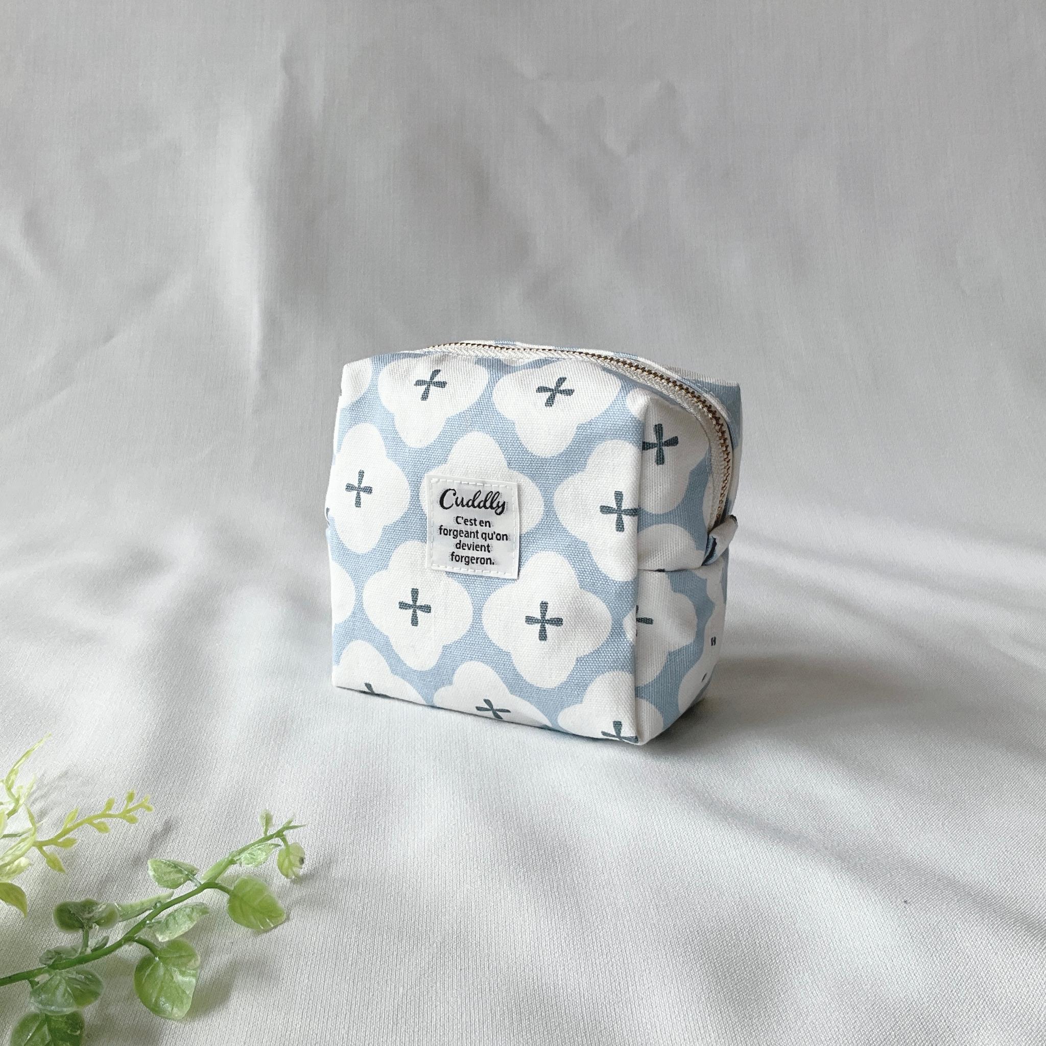 ましかくポーチ／毎日バッグに入れたくなる、小さなお気に入り