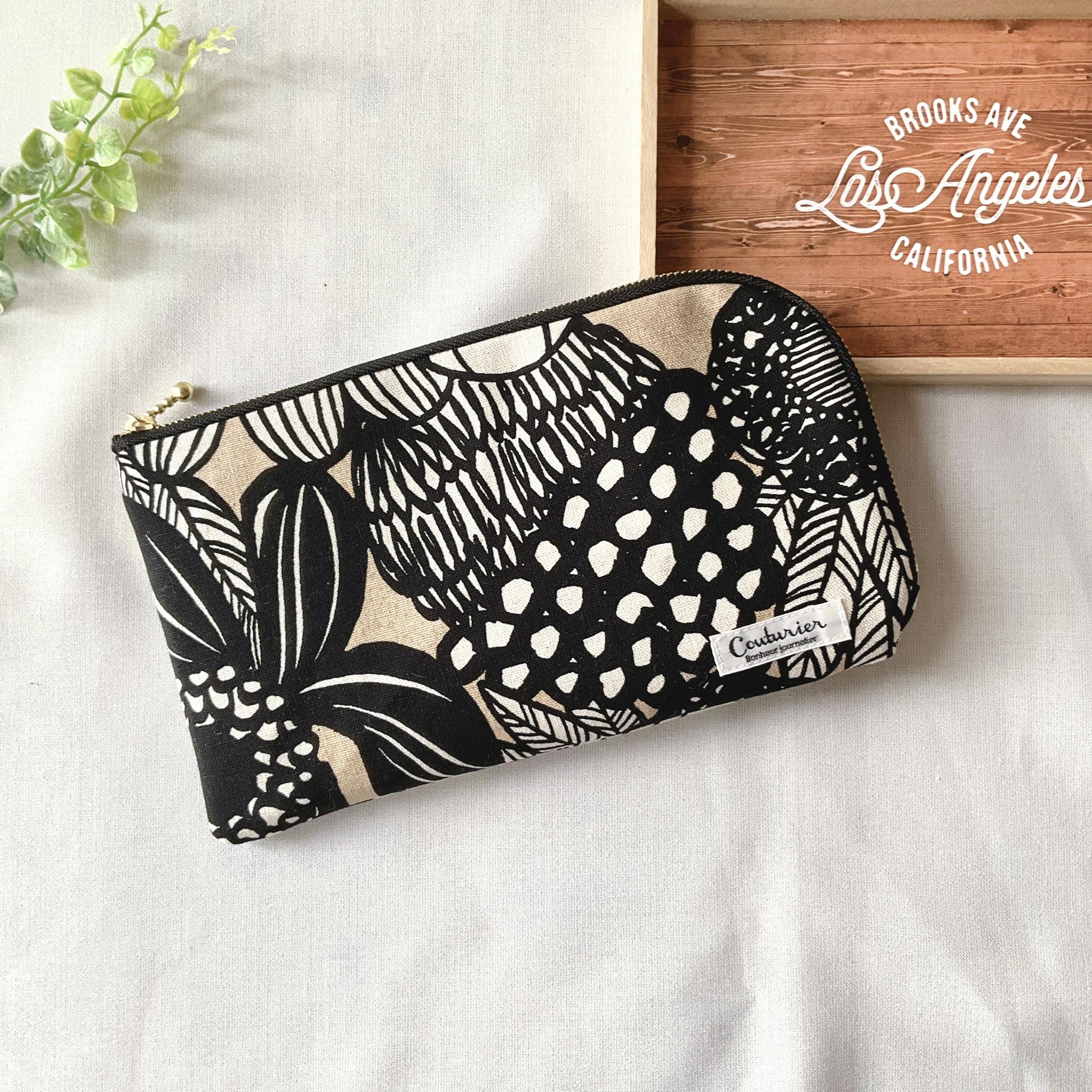 お薬手帳が入るL字ファスナーのポーチ お薬手帳 通帳ケース フラットポーチ 北欧柄