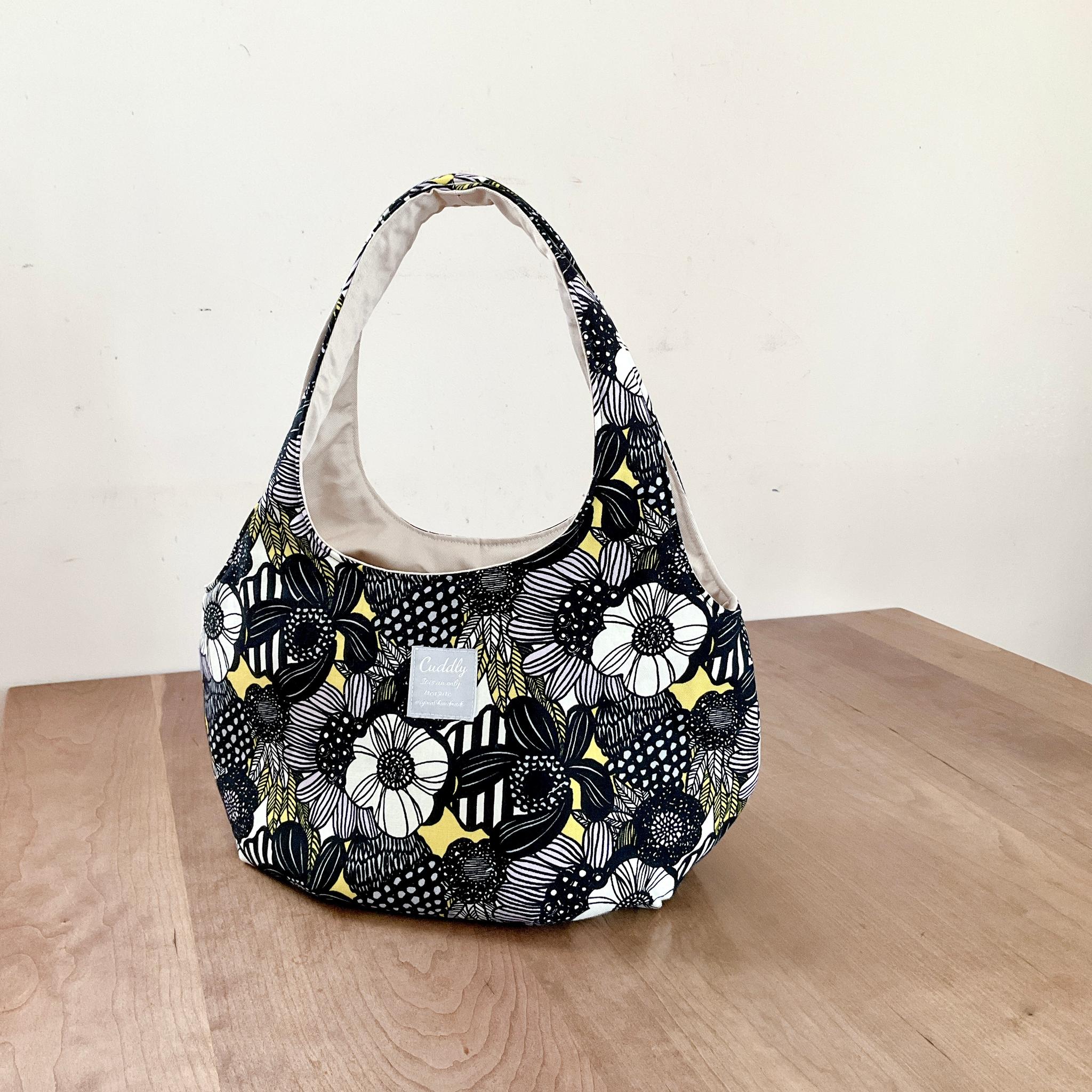 ころりんバッグ　Mサイズ　ショルダー　トートバッグ　 kororin bag　軽い ざっくり 北欧 花 フラワー1枚目の画像