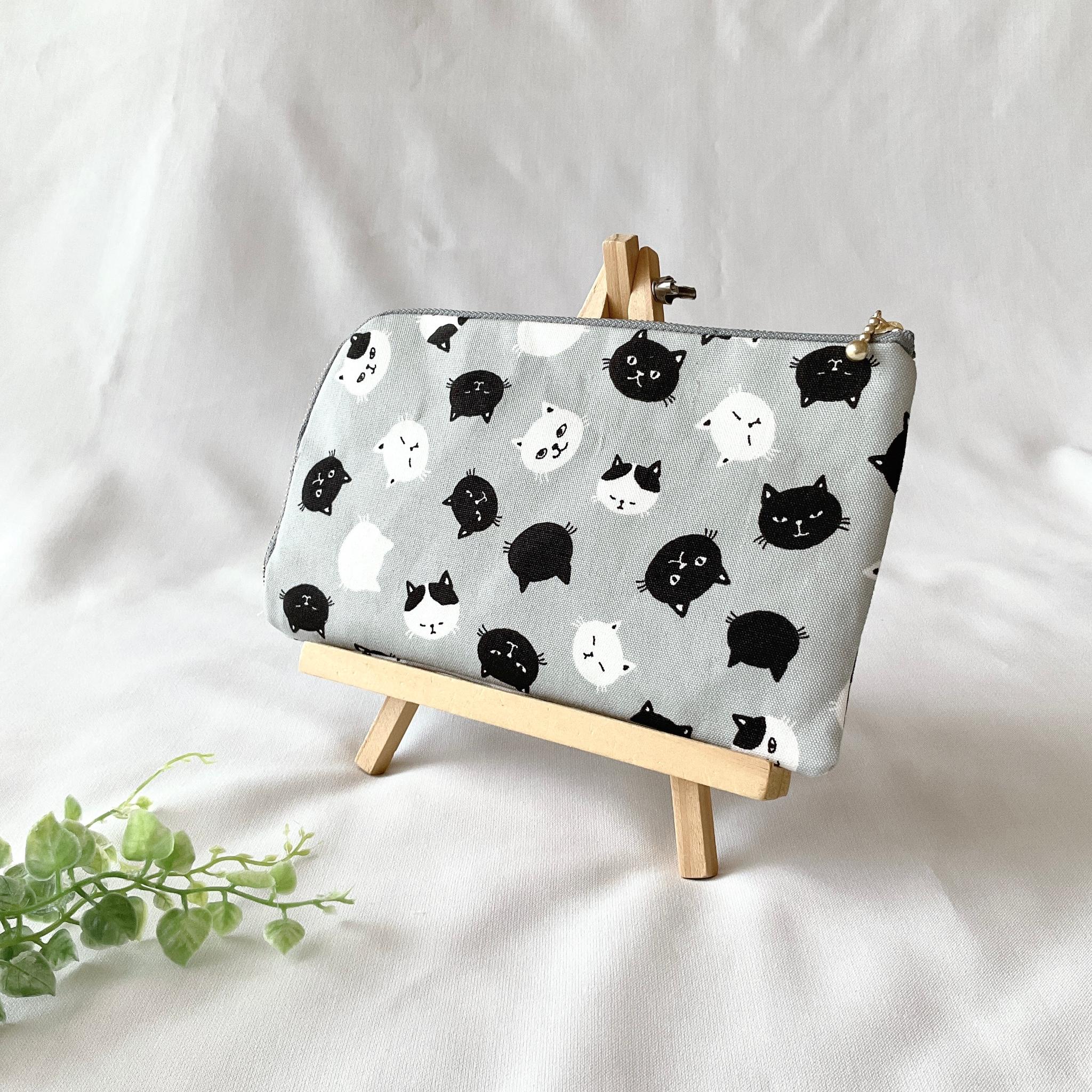 お薬手帳が入るL字ファスナーのポーチ お薬手帳 通帳ケース フラットポーチ マスクポーチ ねこ | 3枚目