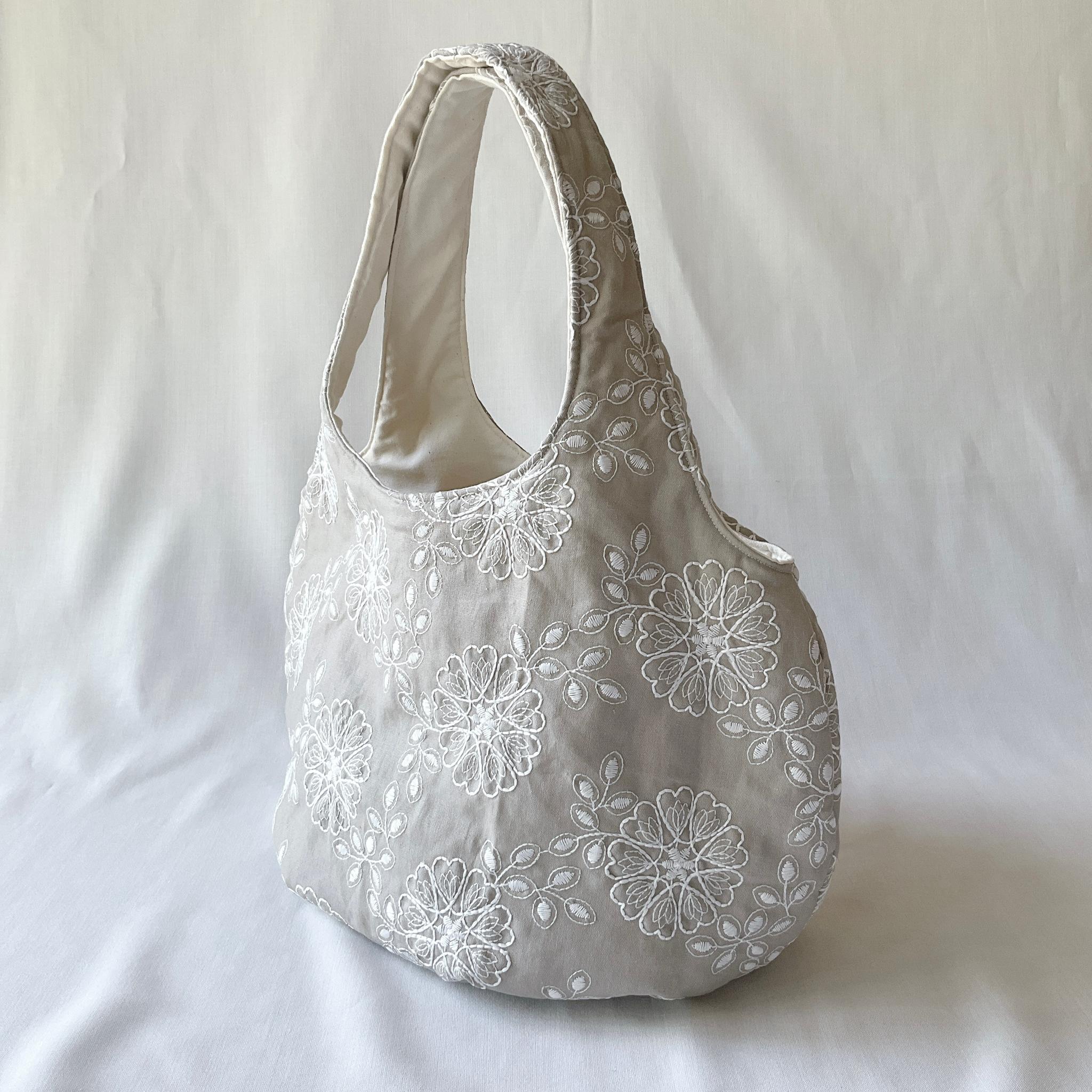 1点もの！ ころりんバッグ　Ｌサイズ　ショルダー　トートバッグ　　ざっくり　軽い　大容量　刺繍 | 3枚目