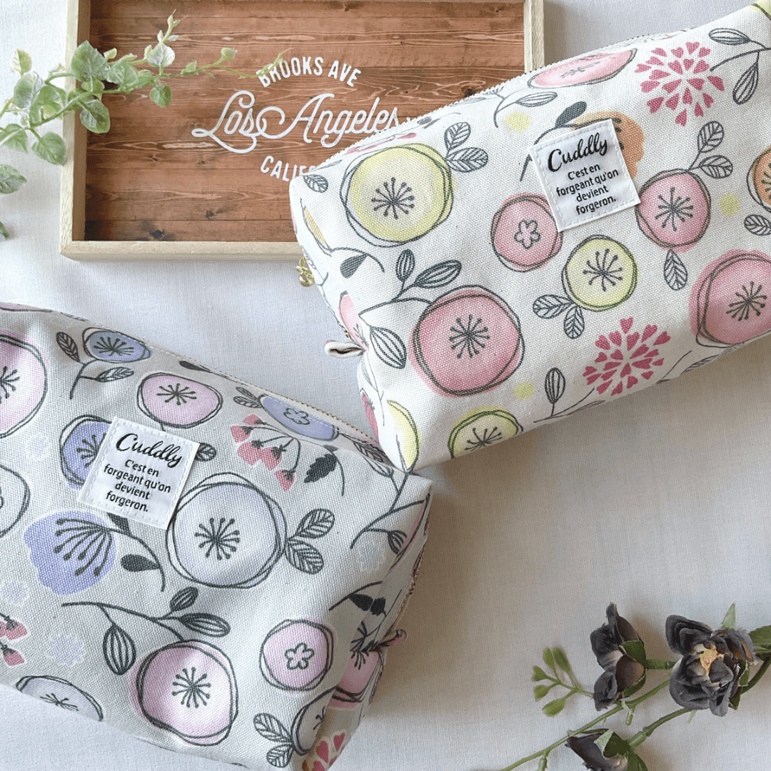 マチ付きでたっぷり入る　北欧柄の長四角スクエアポーチ | 2枚目