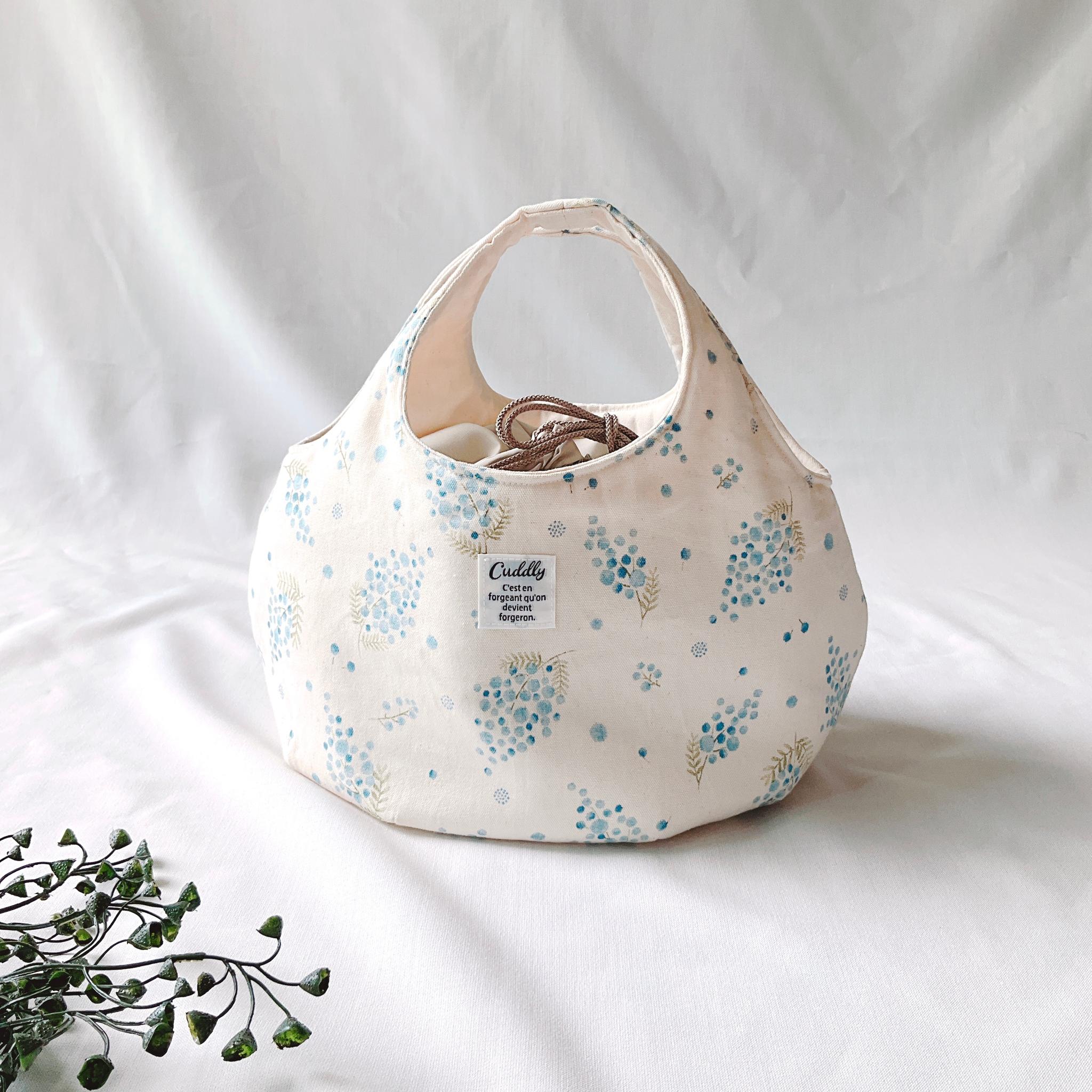 花柄の小さなころりんバッグ　Sサイズ　中身が見えないのが嬉しい