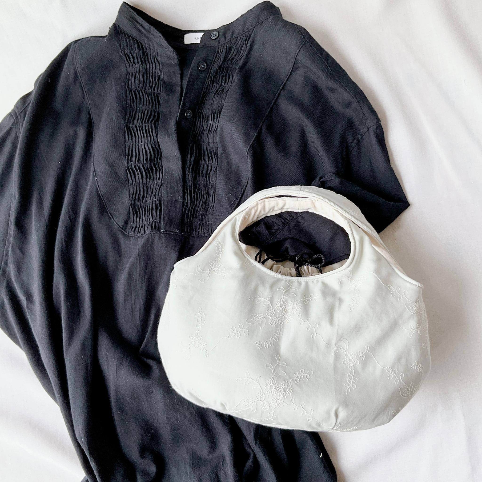 花柄刺繍の小さなころりんバッグ　Sサイズ　中身が見えないのが嬉しい | 4枚目