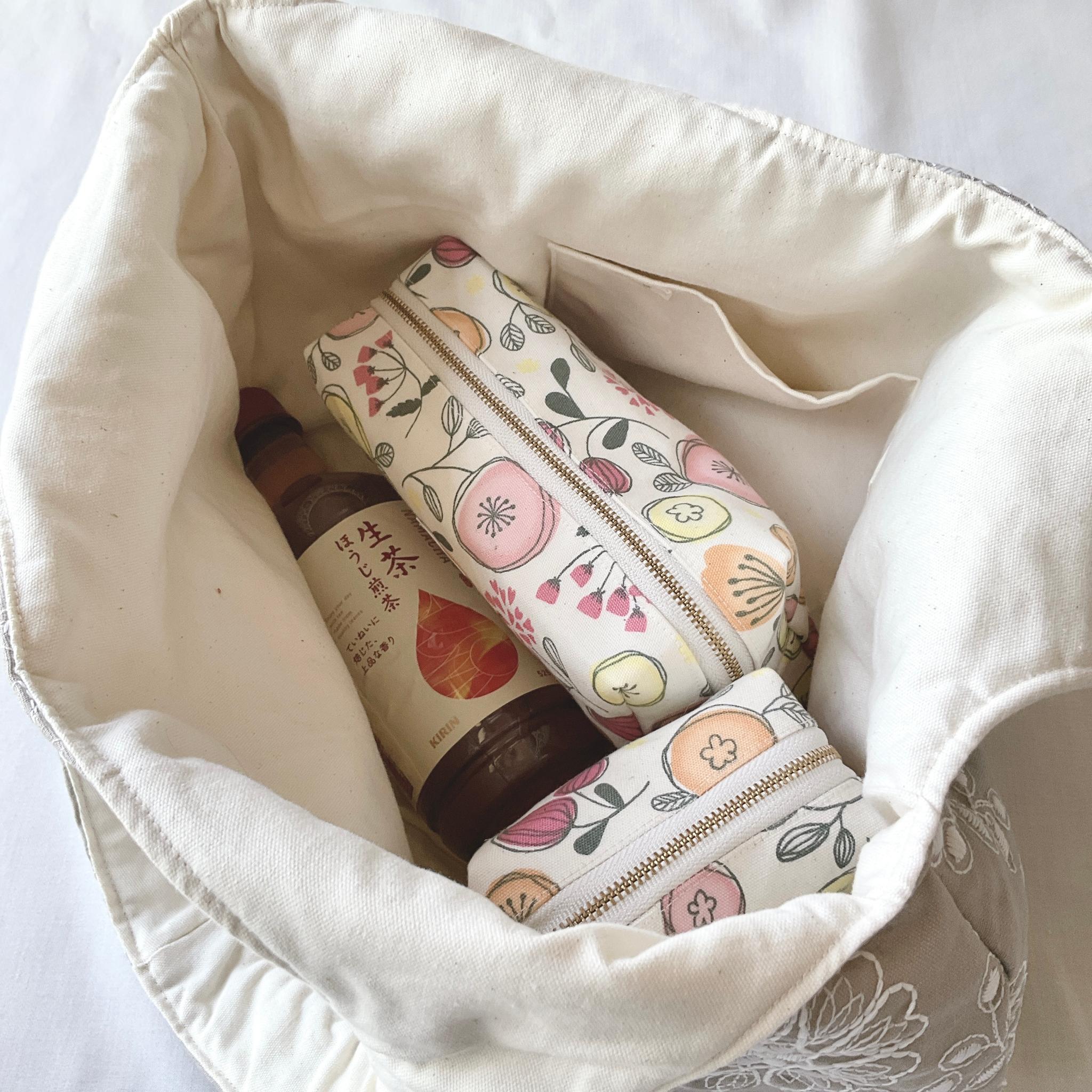 自立する花柄刺繍のころりんバッグ　Lサイズ｜毎日使いたくなる軽さと形 | 14枚目