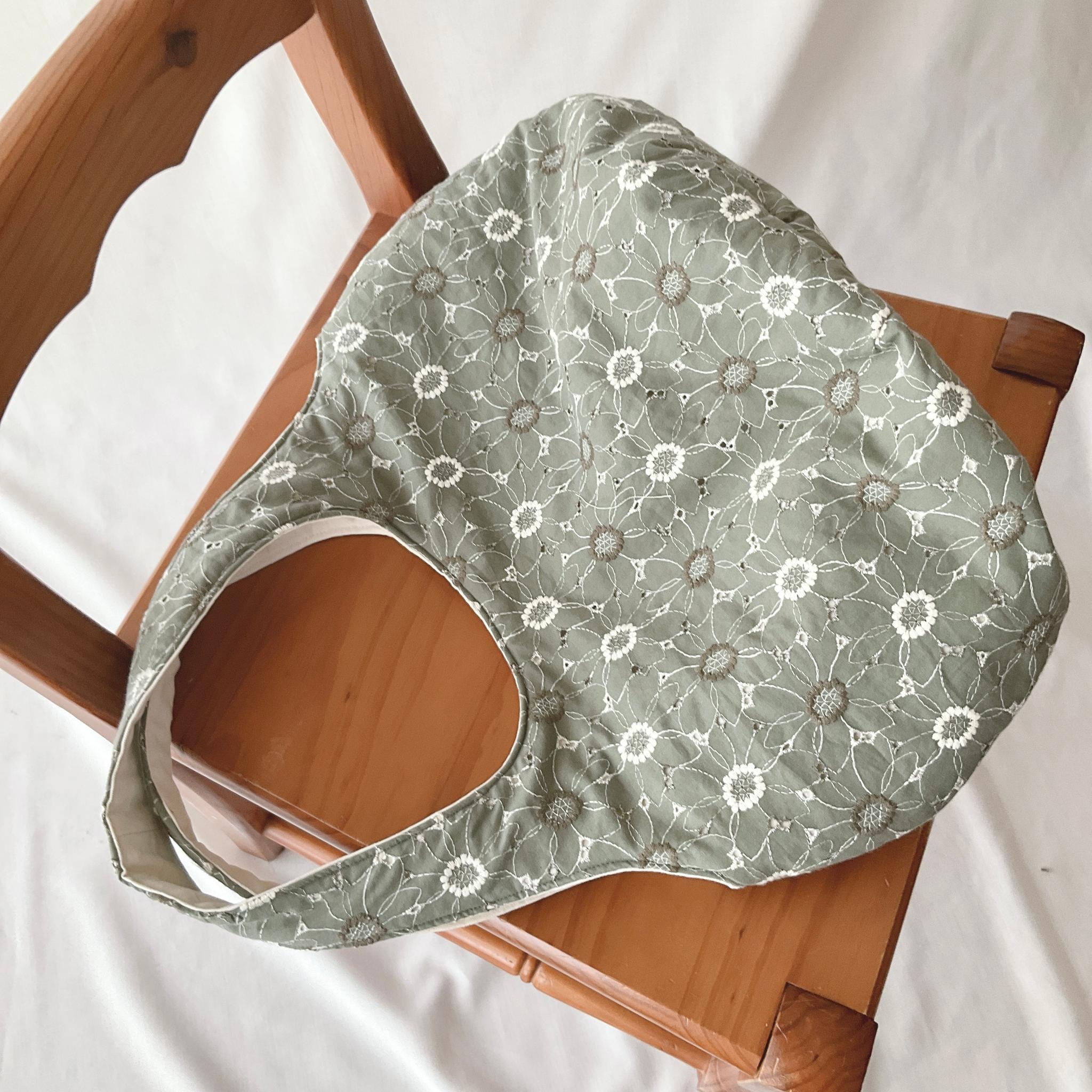 自立する花柄刺繍のころりんバッグ　Lサイズ｜毎日使いたくなる軽さと形 | 9枚目