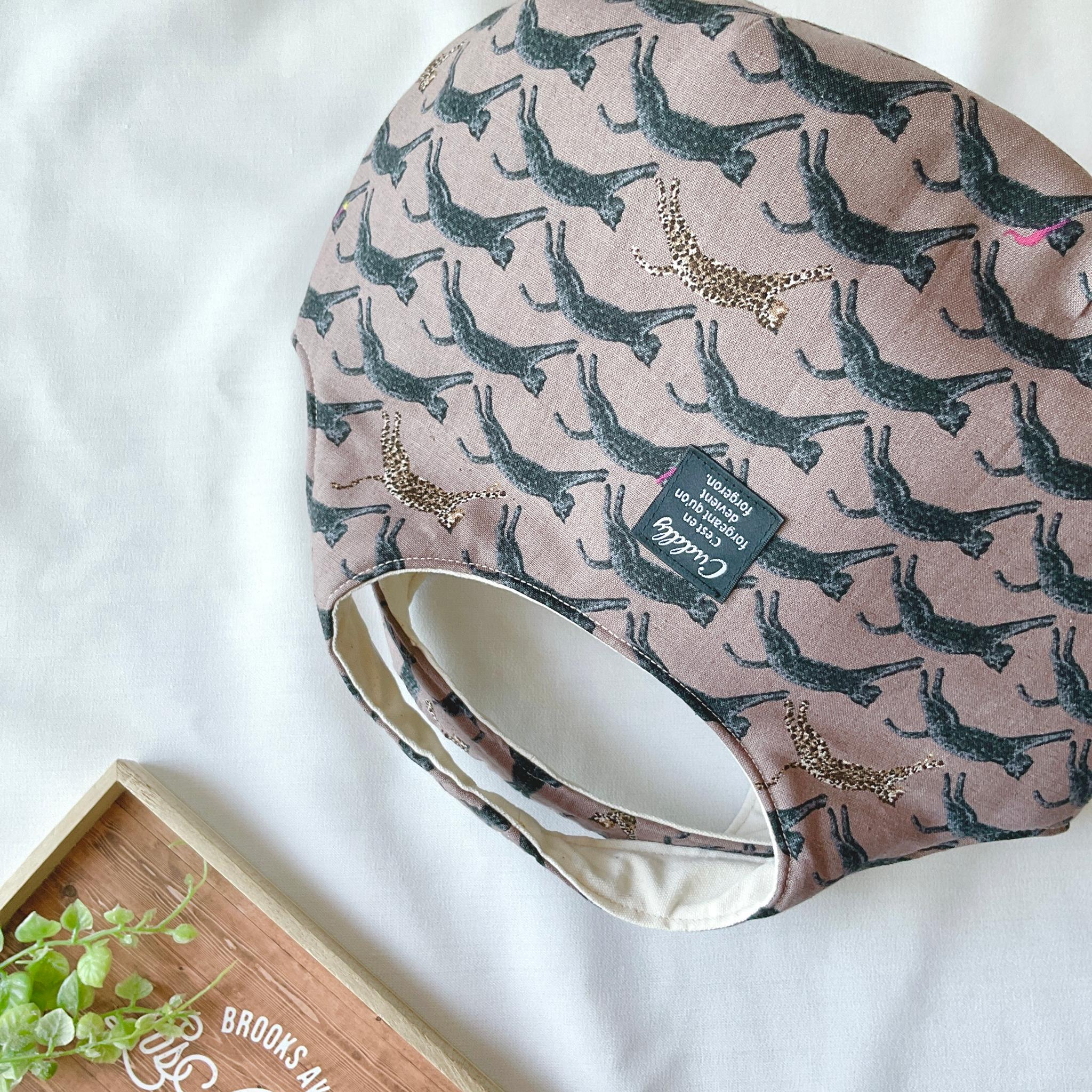 ヒョウ柄の小さなころりんバッグ　Sサイズ　ブラウン　中身が見えないのが嬉しい1枚目の画像