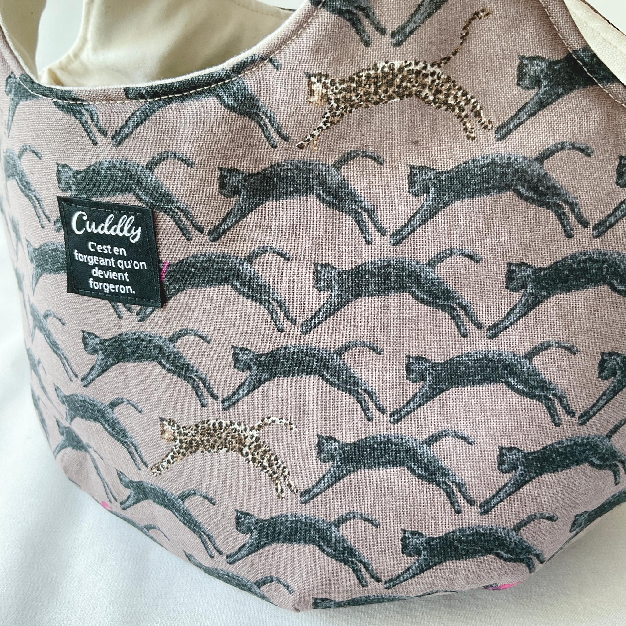 ヒョウ柄の小さなころりんバッグ　Sサイズ　ブラウン　中身が見えないのが嬉しい | 8枚目