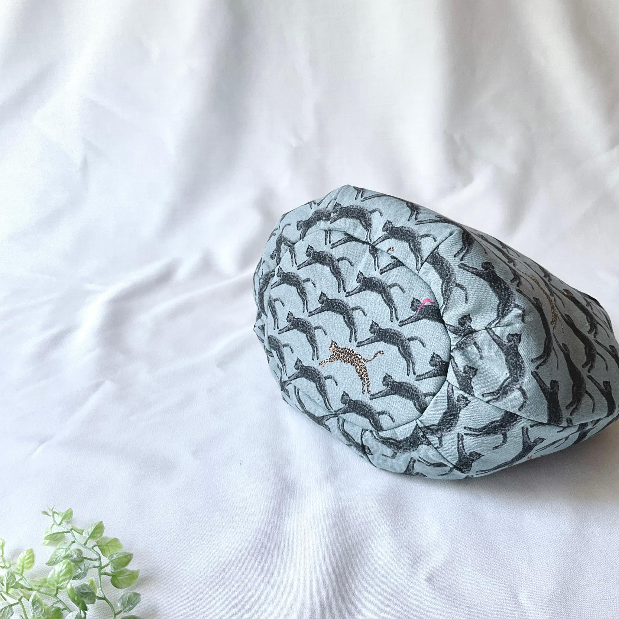 ヒョウ柄の小さなころりんバッグ　Sサイズ　ブルー　中身が見えないのが嬉しい | 7枚目