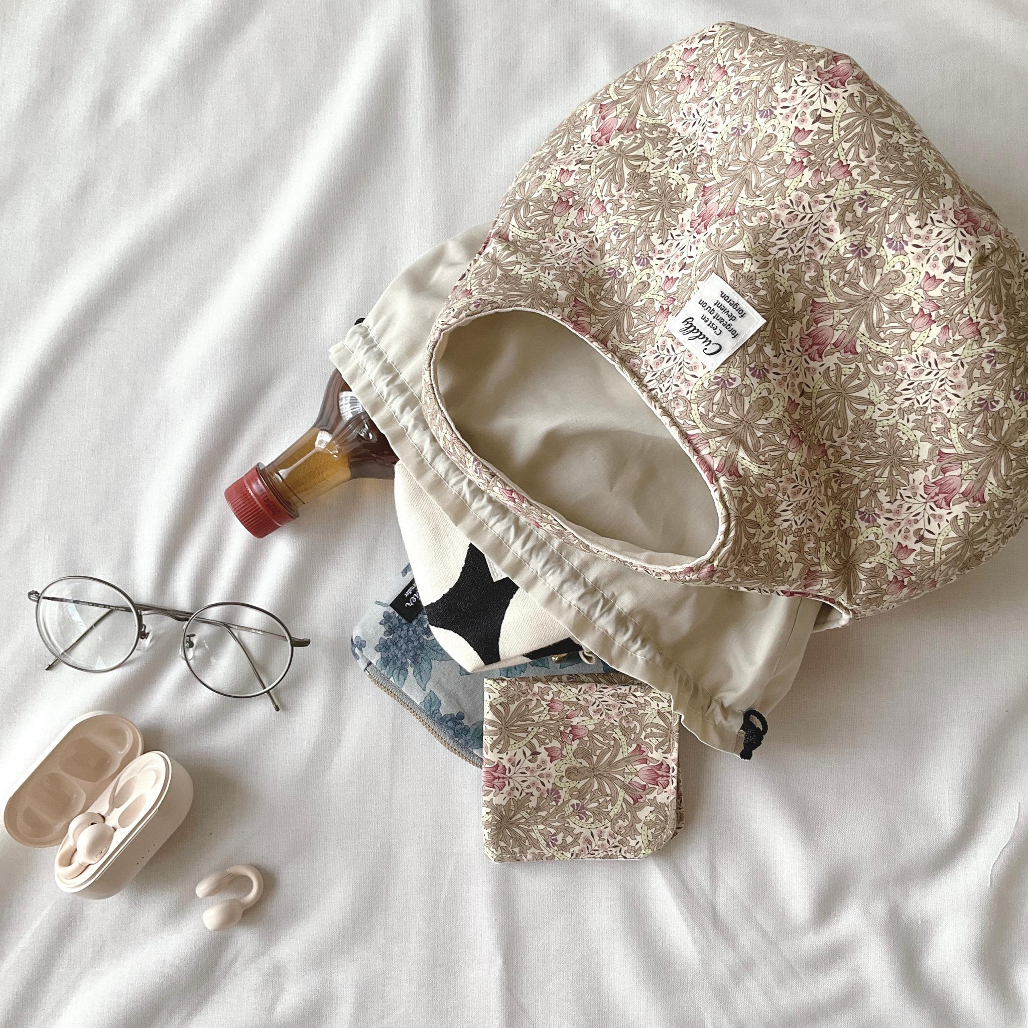 ヒョウ柄の小さなころりんバッグ　Sサイズ　ブルー　中身が見えないのが嬉しい | 9枚目