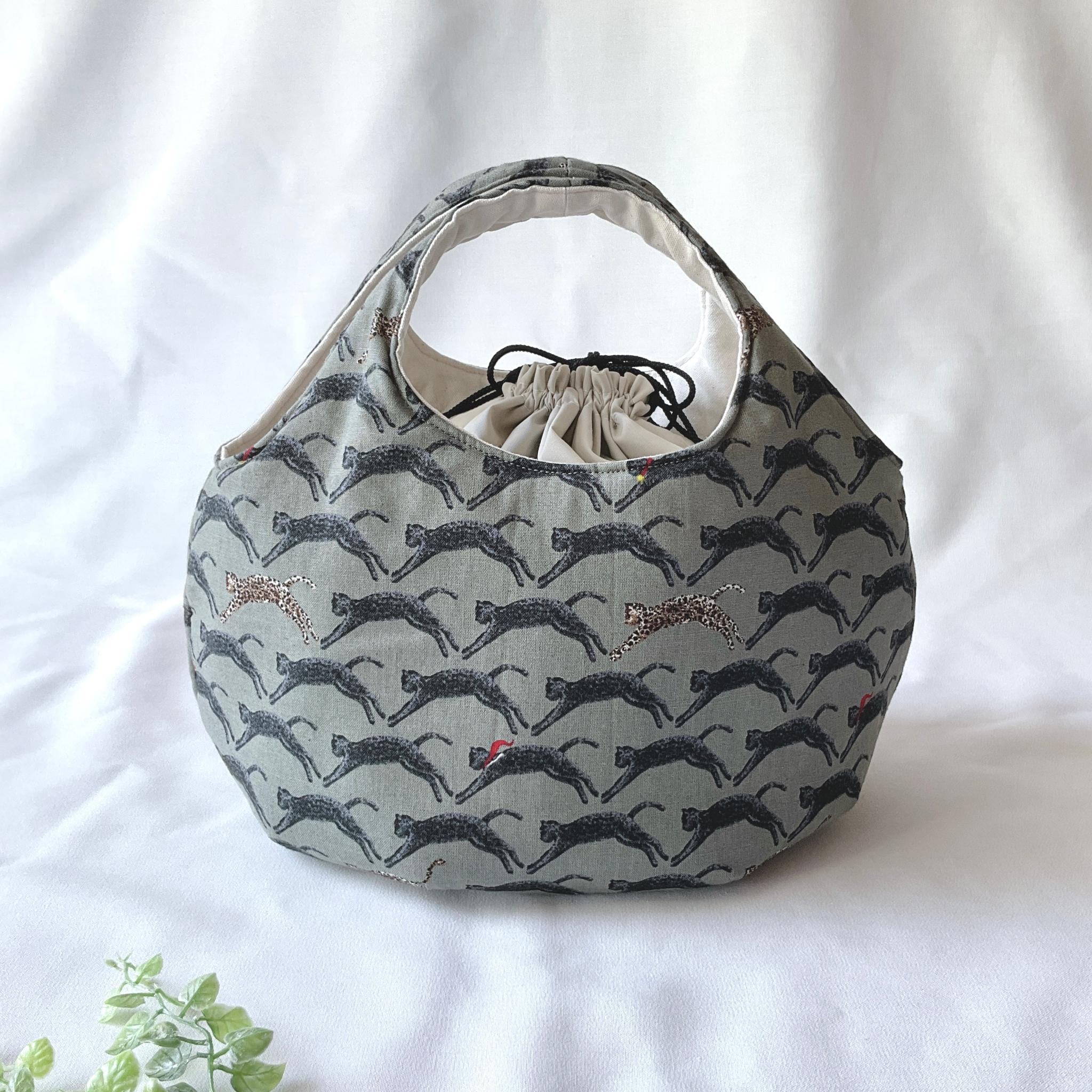 ヒョウ柄の小さなころりんバッグ　Sサイズ　グリーン　中身が見えないのが嬉しい | 5枚目