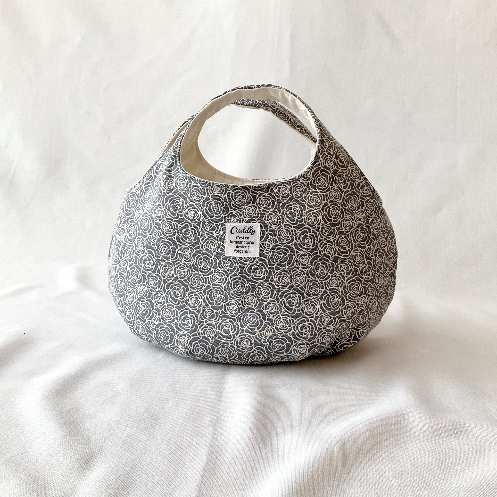 花柄の小さなころりんバッグ　Sサイズ　中身が見えないのが嬉しい