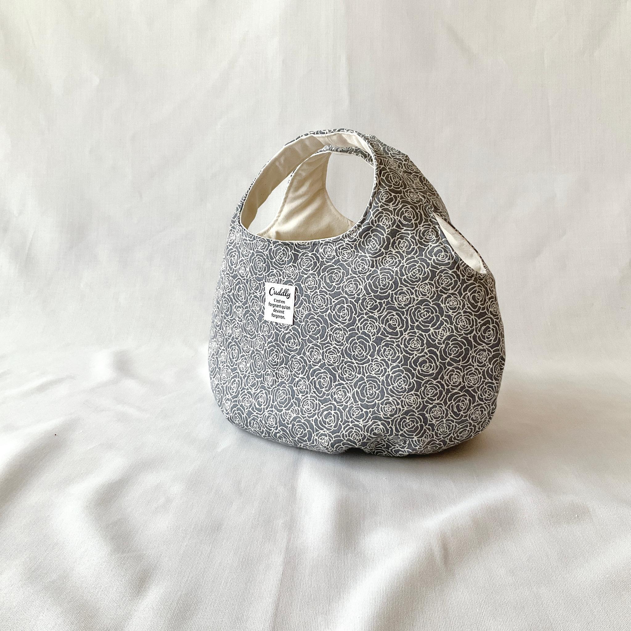 花柄の小さなころりんバッグ　Sサイズ　中身が見えないのが嬉しい | 4枚目