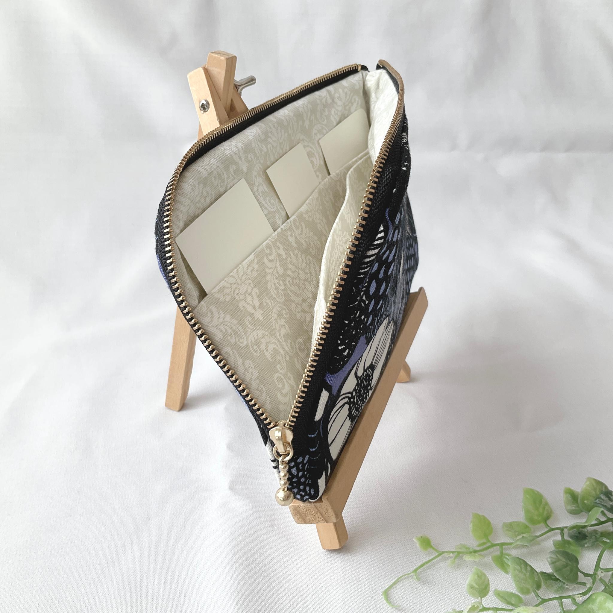 お薬手帳が入るL字ファスナーのポーチ お薬手帳 通帳ケース ヒョウ柄 | 5枚目