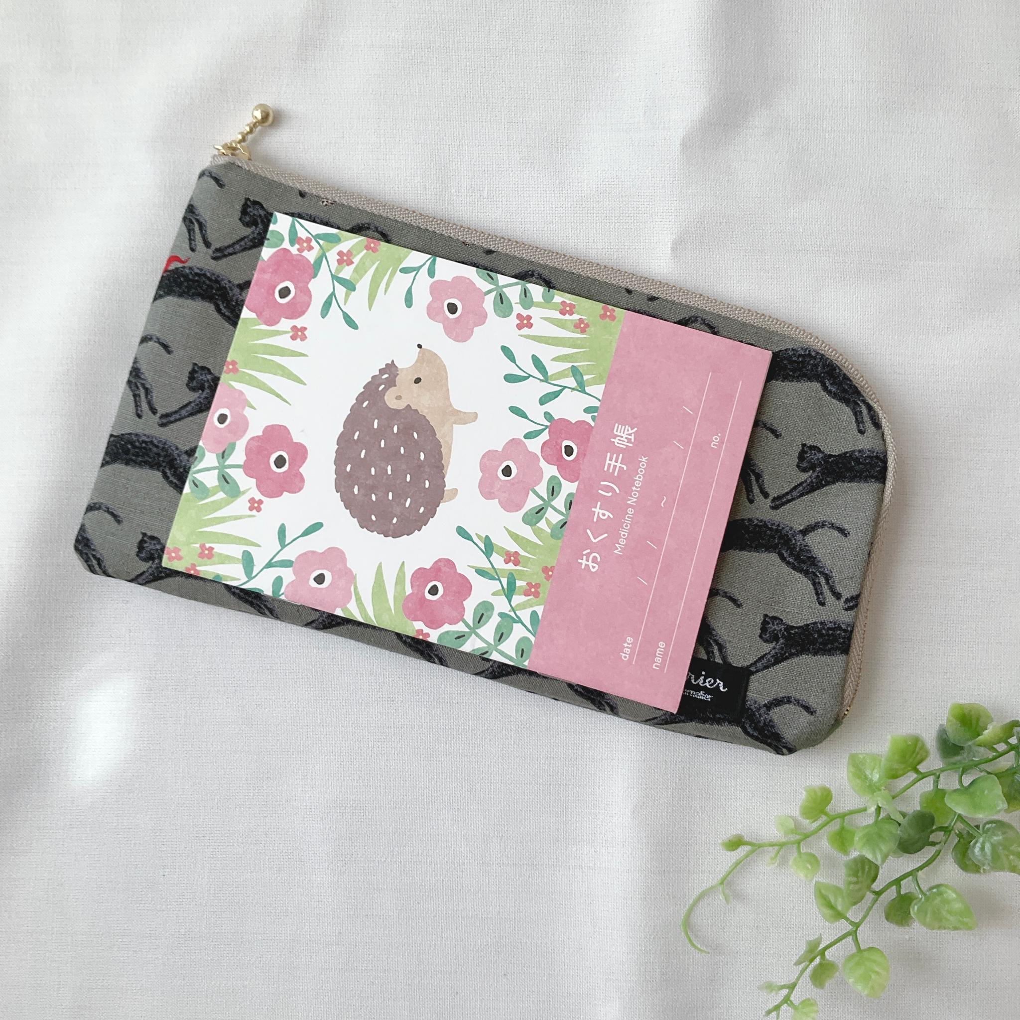 お薬手帳が入るL字ファスナーのポーチ お薬手帳 通帳ケース ヒョウ柄 | 7枚目