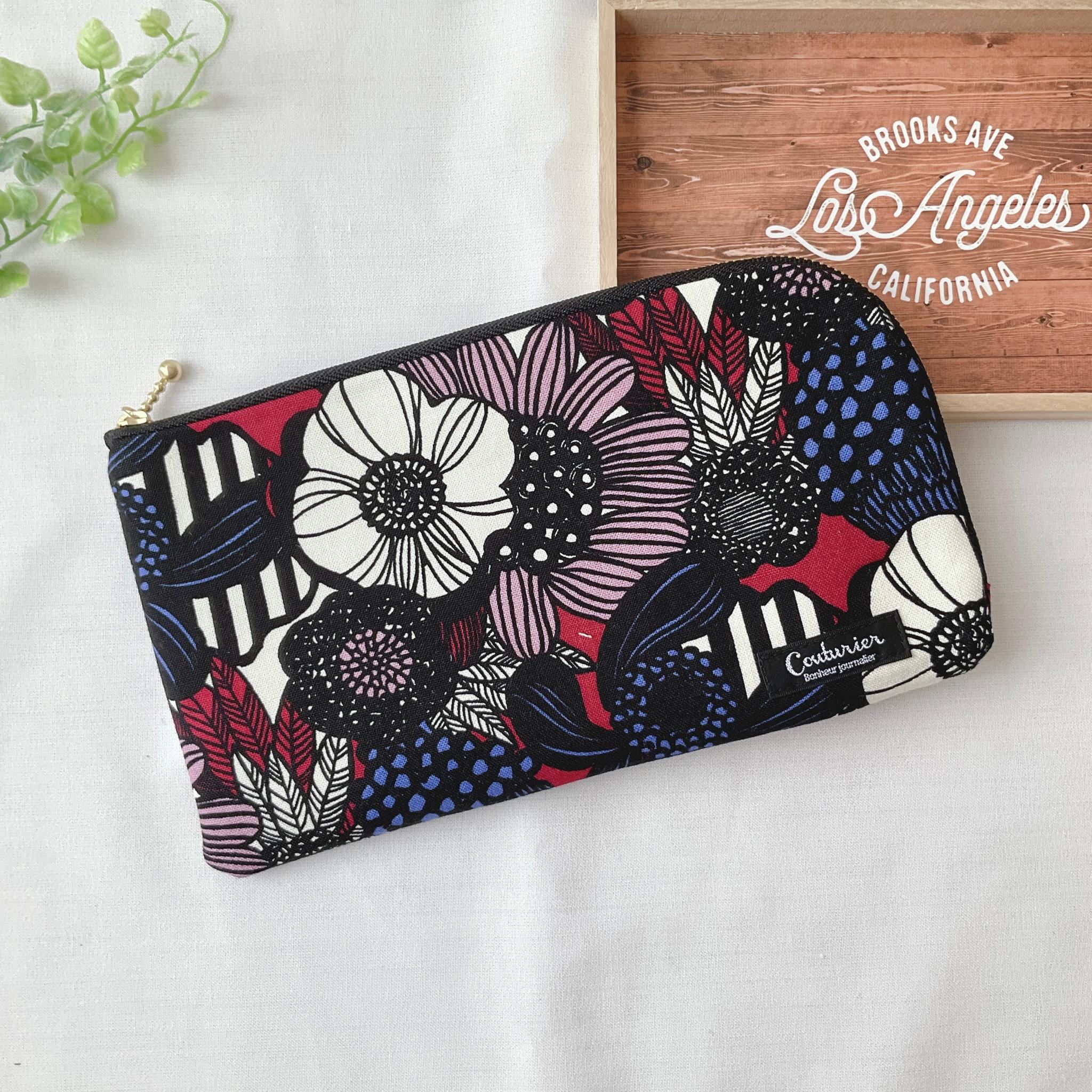 お薬手帳が入るL字ファスナーのポーチ お薬手帳 通帳ケース　北欧柄