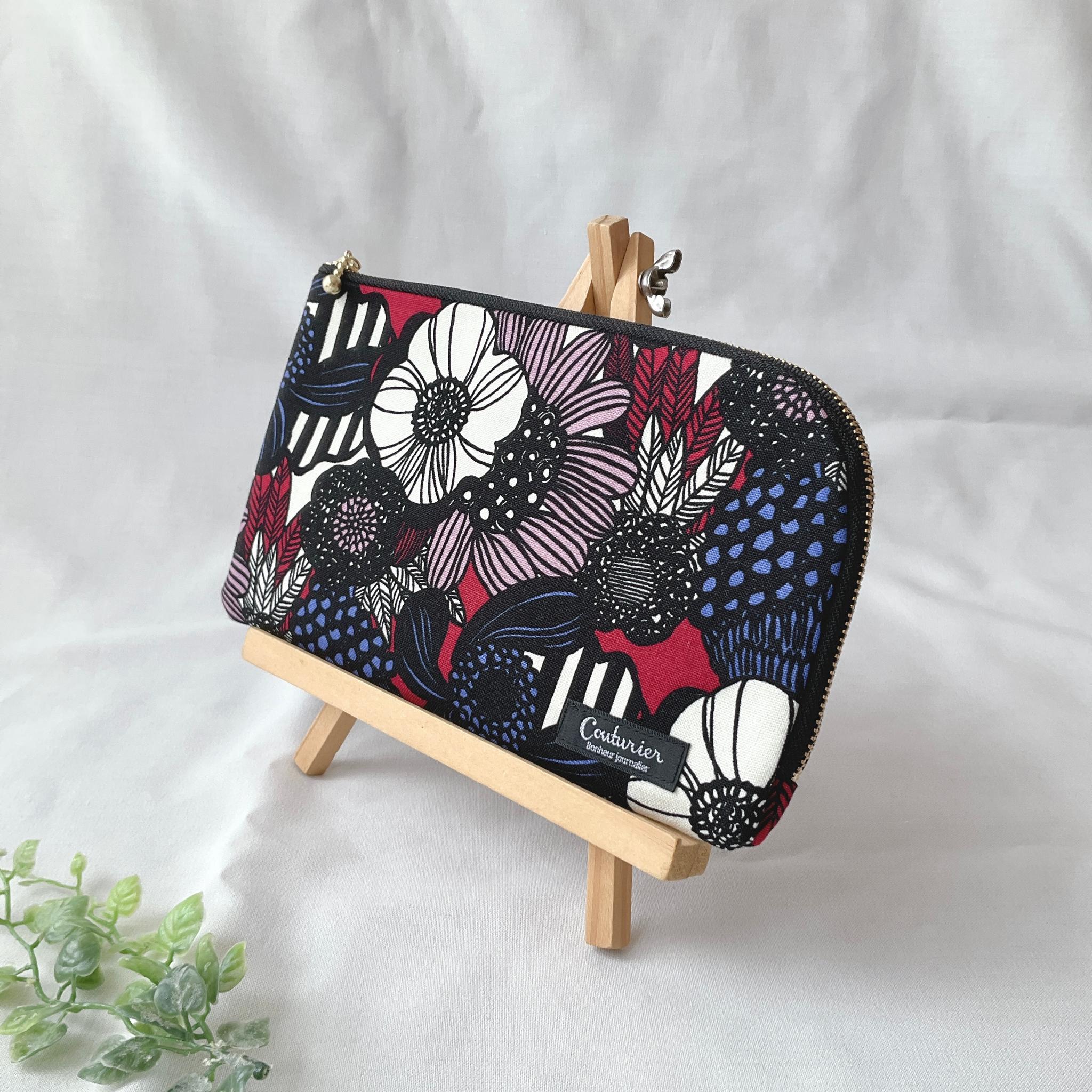 お薬手帳が入るL字ファスナーのポーチ お薬手帳 通帳ケース　北欧柄 | 2枚目