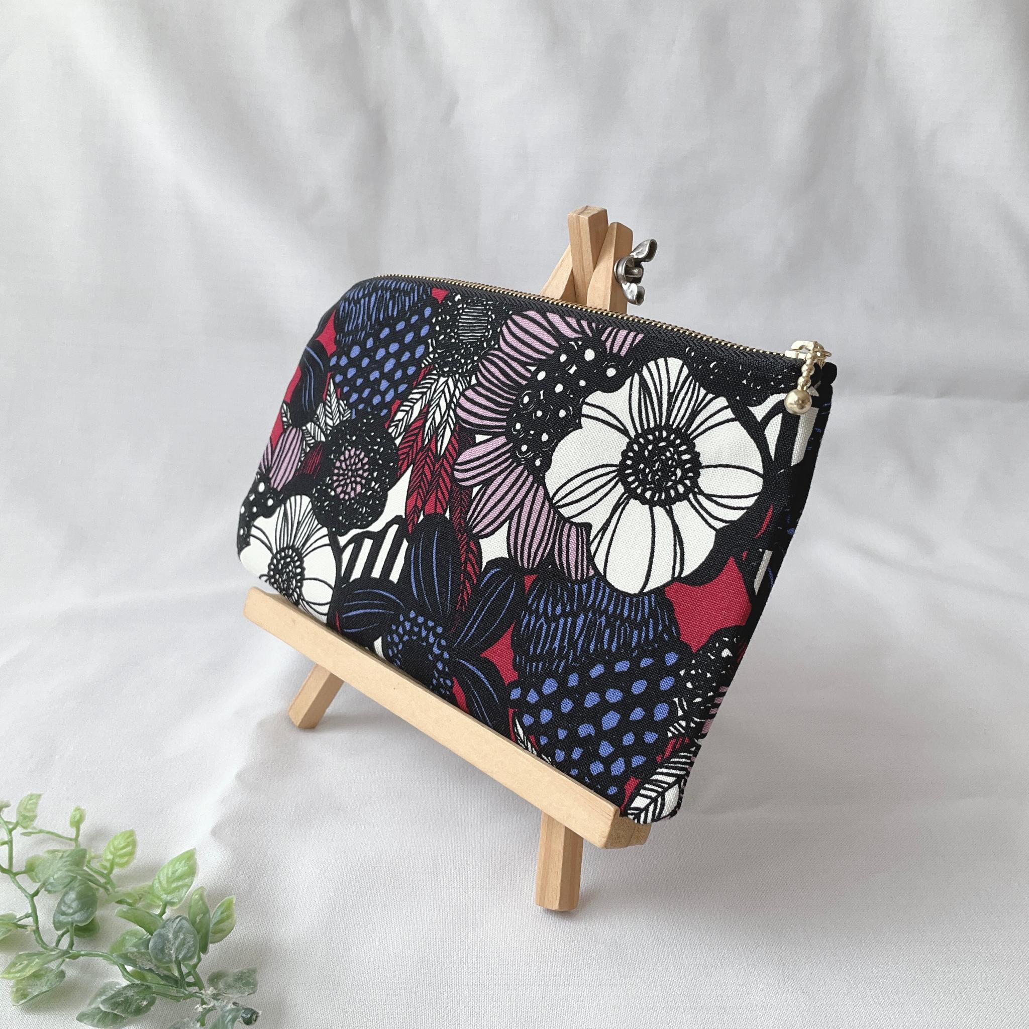 お薬手帳が入るL字ファスナーのポーチ お薬手帳 通帳ケース　北欧柄 | 3枚目