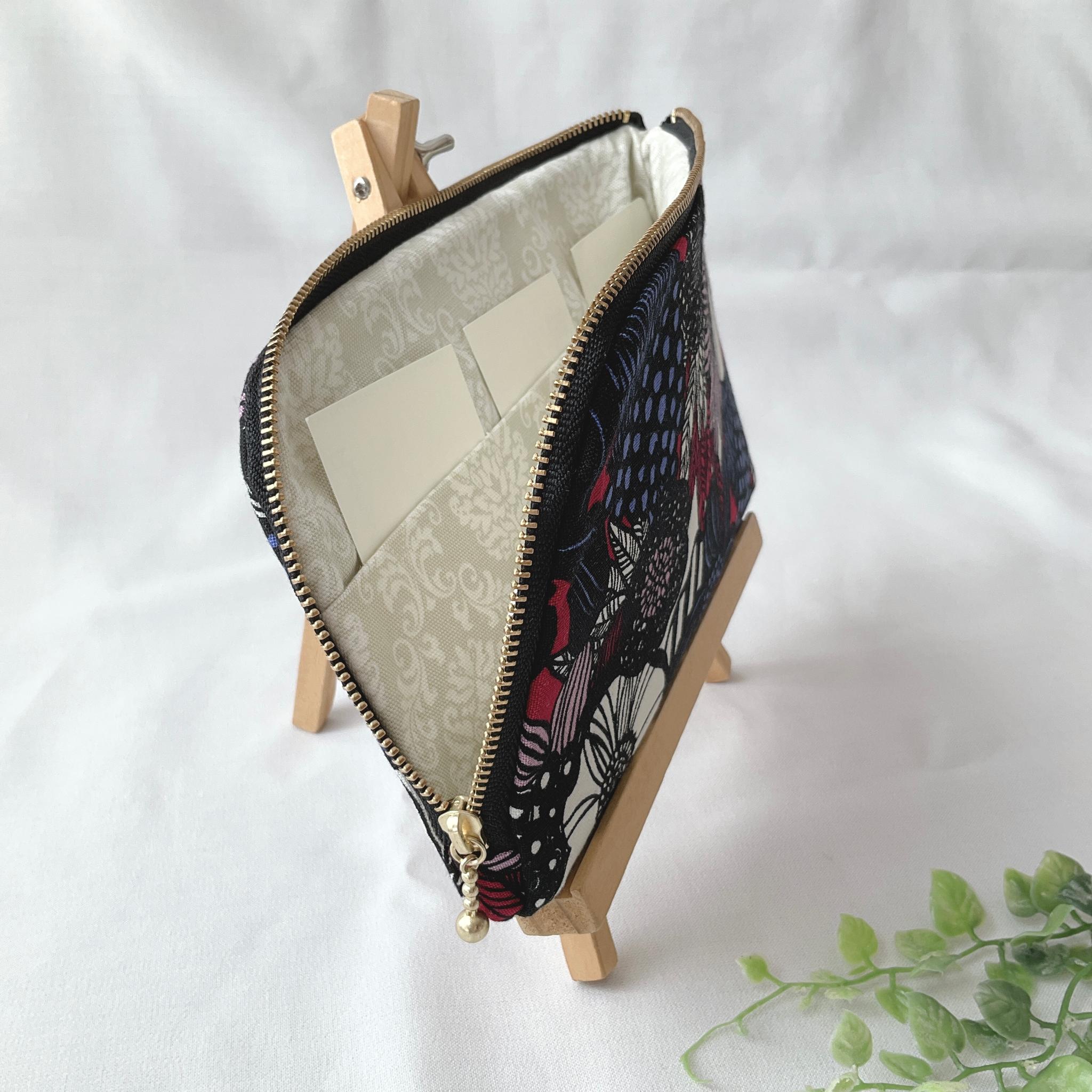 お薬手帳が入るL字ファスナーのポーチ お薬手帳 通帳ケース　北欧柄 | 5枚目