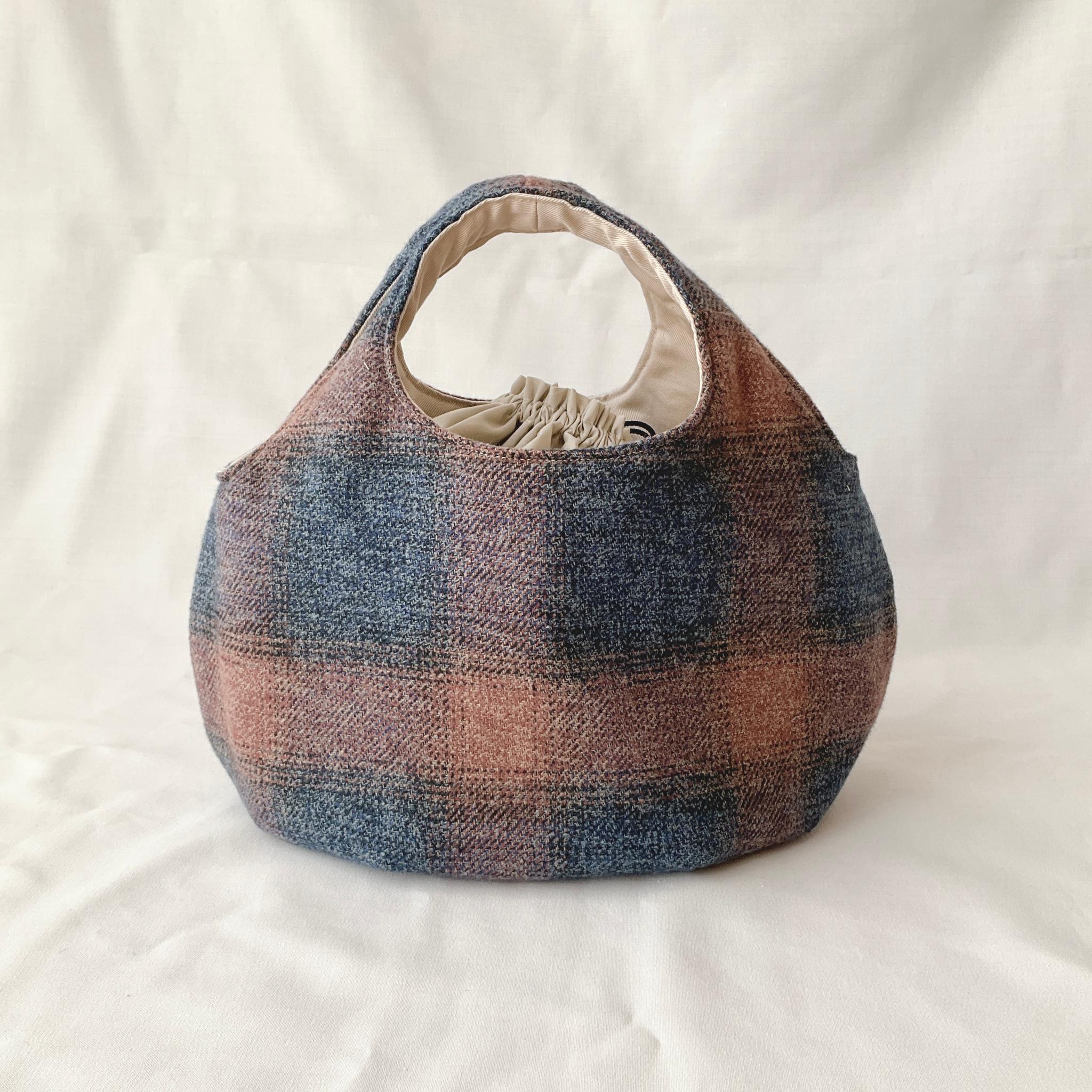 コットンツイードの小さなころりんバッグ　Sサイズ　中身が見えないのが嬉しい　グレー＆オレンジ | 5枚目