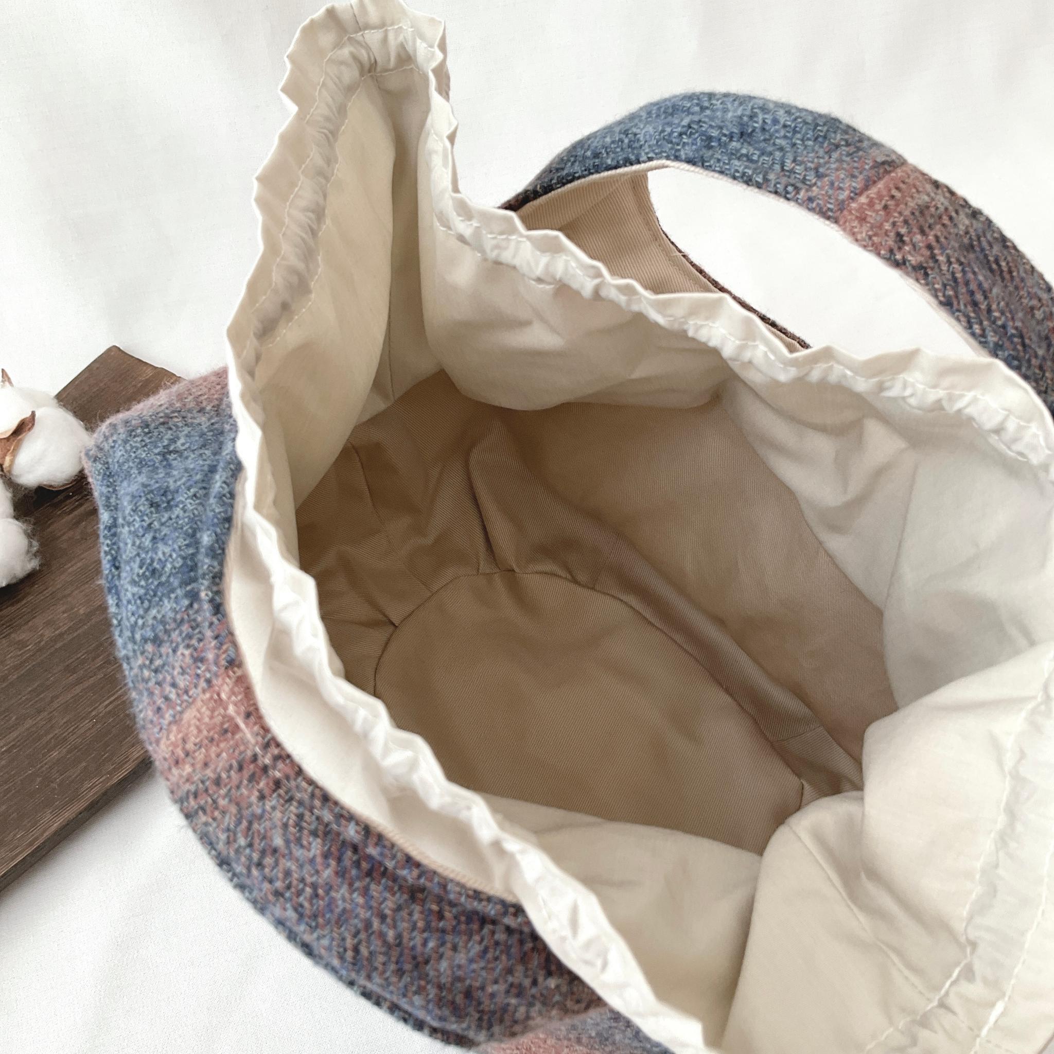 コットンツイードの小さなころりんバッグ　Sサイズ　中身が見えないのが嬉しい　グレー＆オレンジ | 7枚目